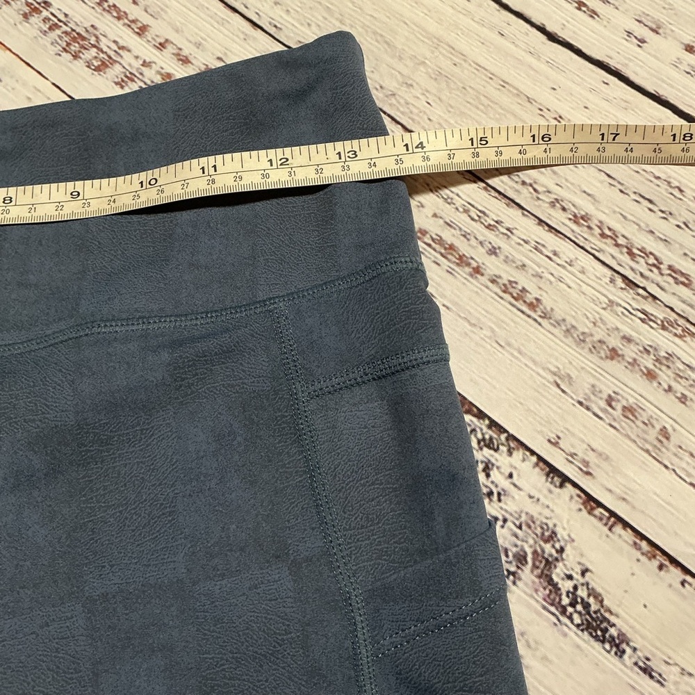 ZYIA Active Leggings. Size L/XL. - Picture 7 of 9